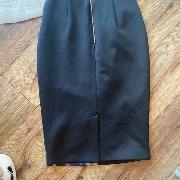 Finders Keepers Black Floral Last Chance Open Cut Dress - Picture 8 of 10